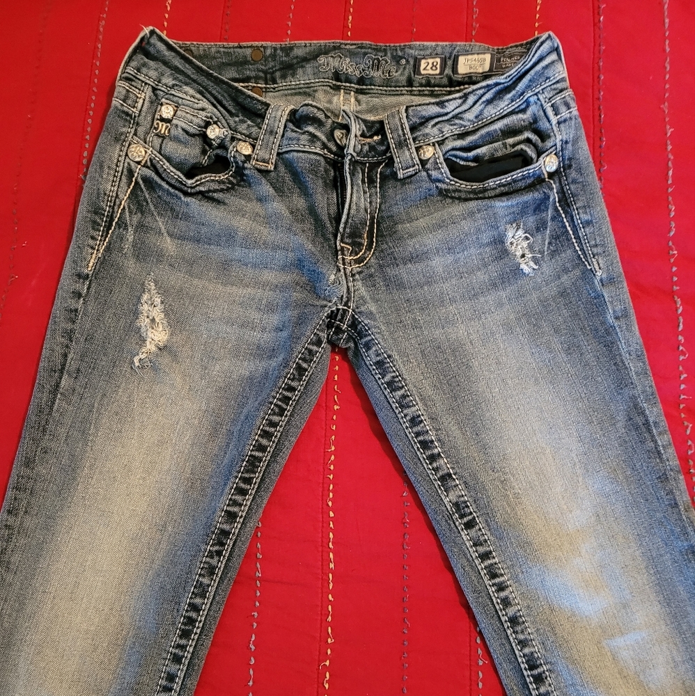 Miss Me secret fleur bootcut jeans. SZ 28.
